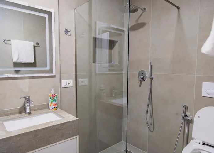 アパート Modern 2-bedroom In The Heart Of