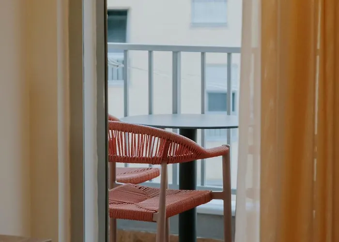 Modern 2-bedroom In The Heart Of * ティラナ