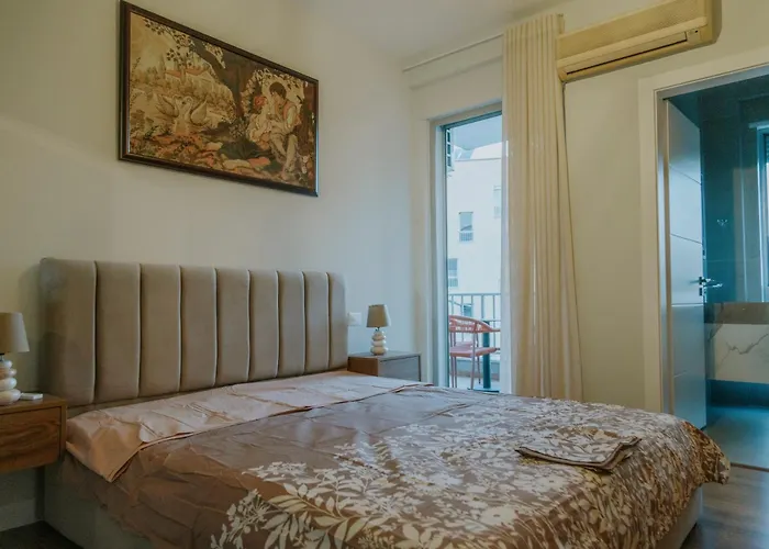 Modern 2-bedroom In The Heart Of